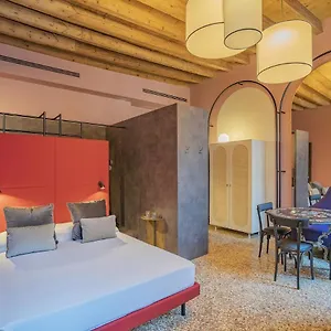 corte-rubbi-5-deluxe-studio-apartment.hotelinveneto.com/